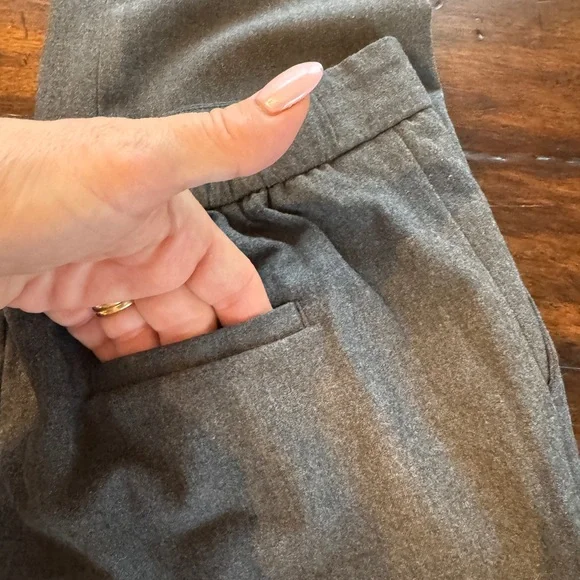 Women’s Banana Republic Hayden Tapered Pant in Heathered Charcoal- Size 2 - Picture 9 of 15
